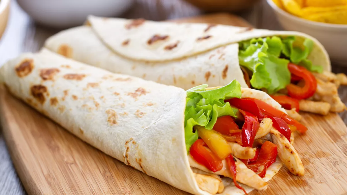 Wrap de Frango com Vegetais: