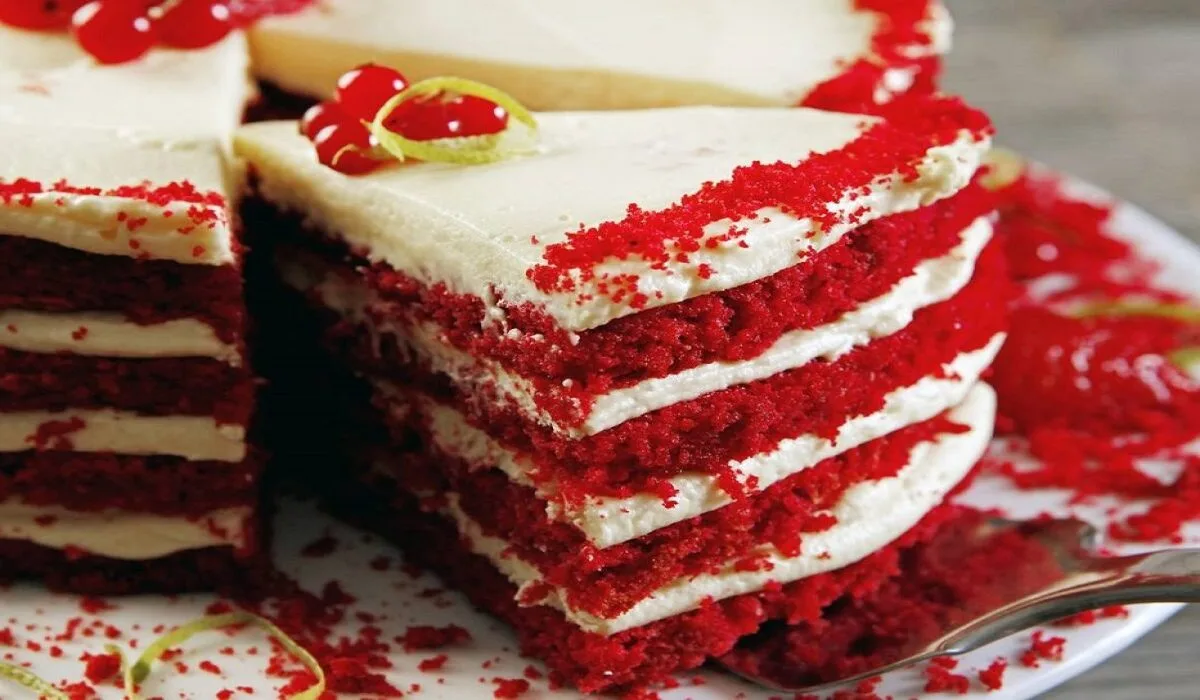 Bolo Red Velvet com Cobertura