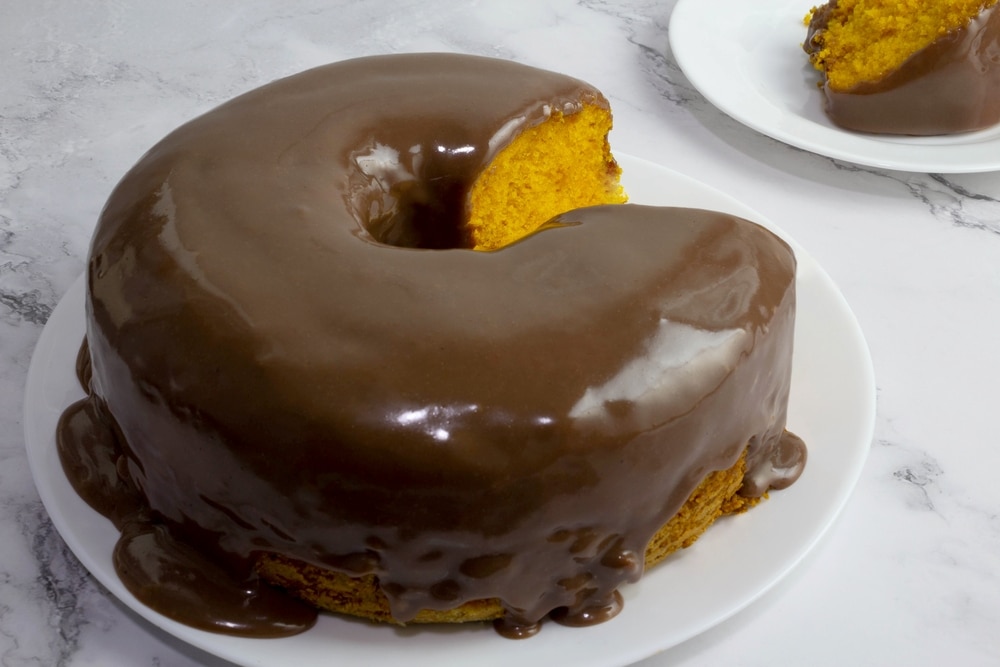 Bolo de Cenoura com Cobertura Crocante