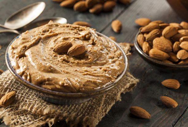 Receita de Manteiga de Amêndoas Mais Que Deliciosa