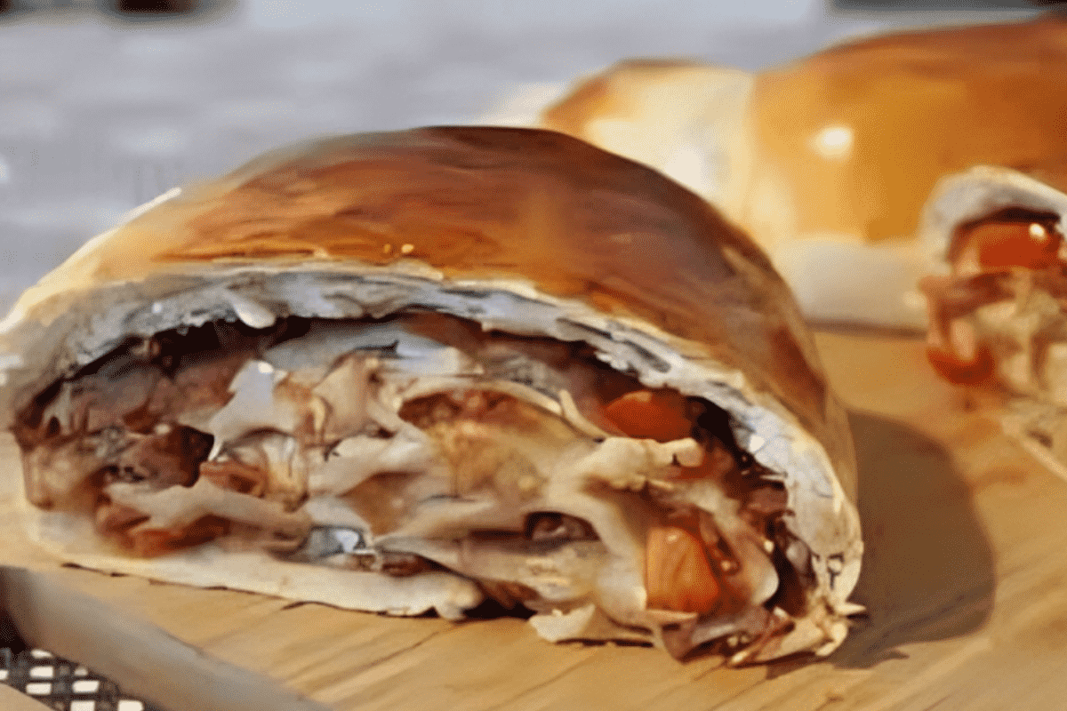 Pão recheado com linguiça calabresa