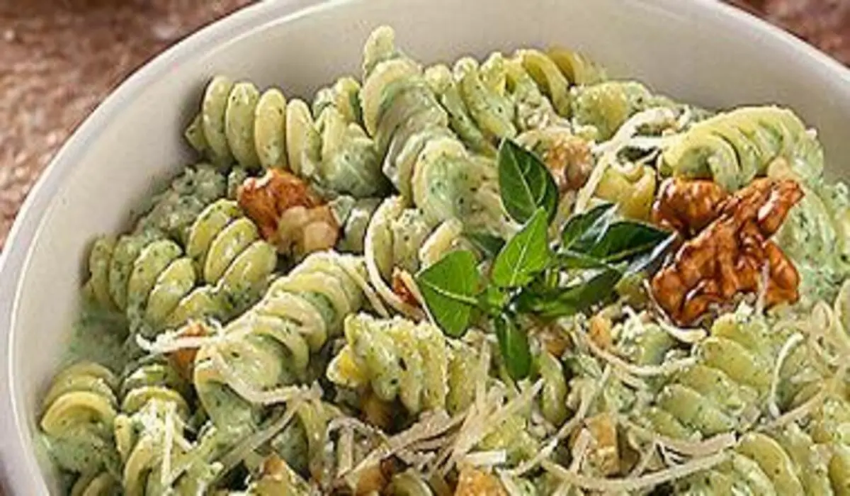 Salada de Macarrão com Pesto
