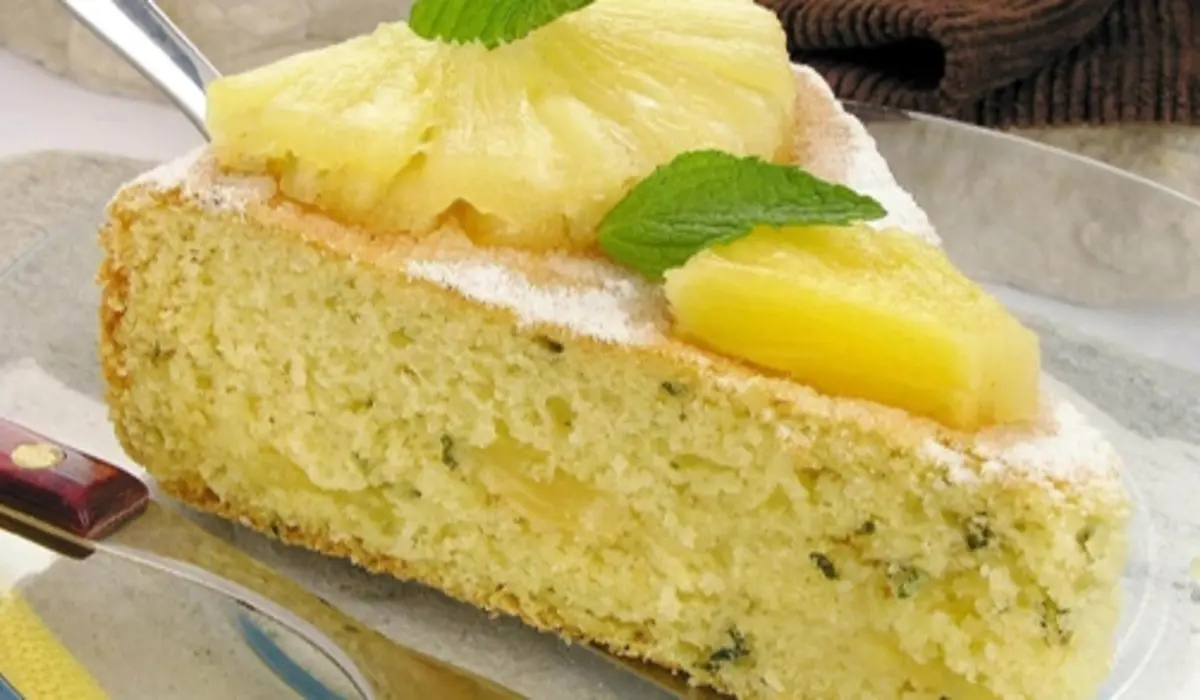 Bolo de Abacaxi com Hortelã