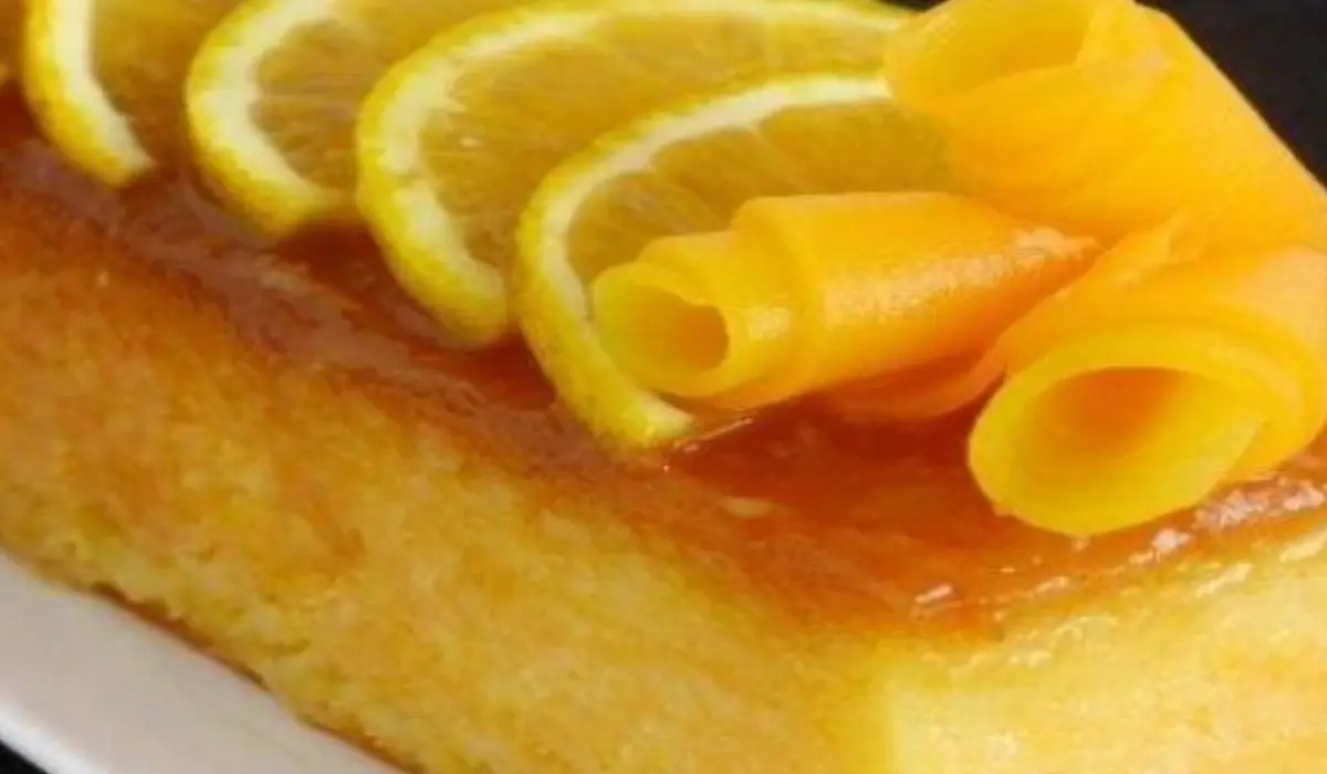Bolo de Laranja com Calda de Citrus