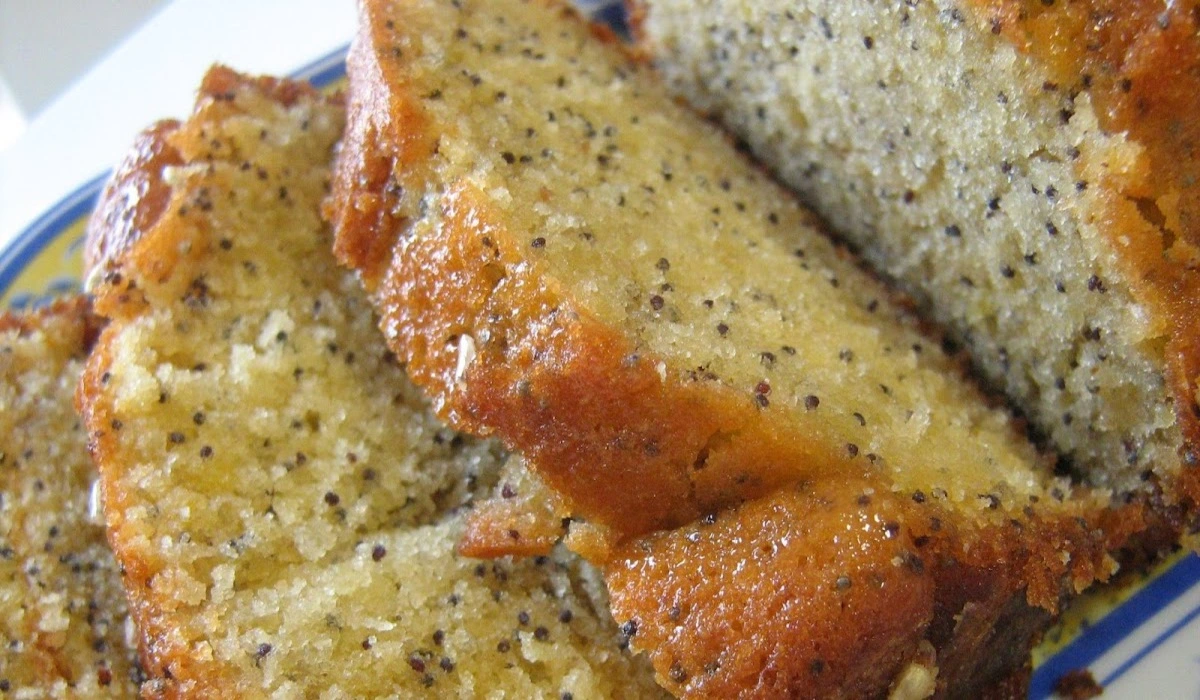 Bolo de Limão e Sementes de Papoula