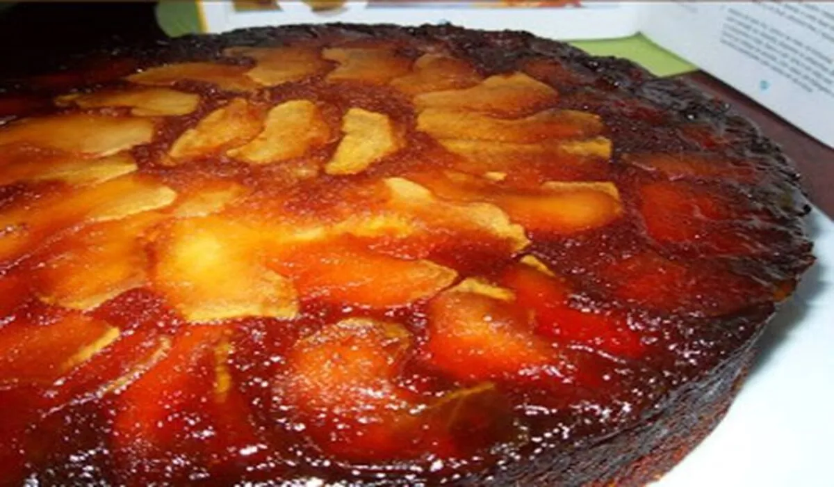 Bolo de Maçã Caramelada