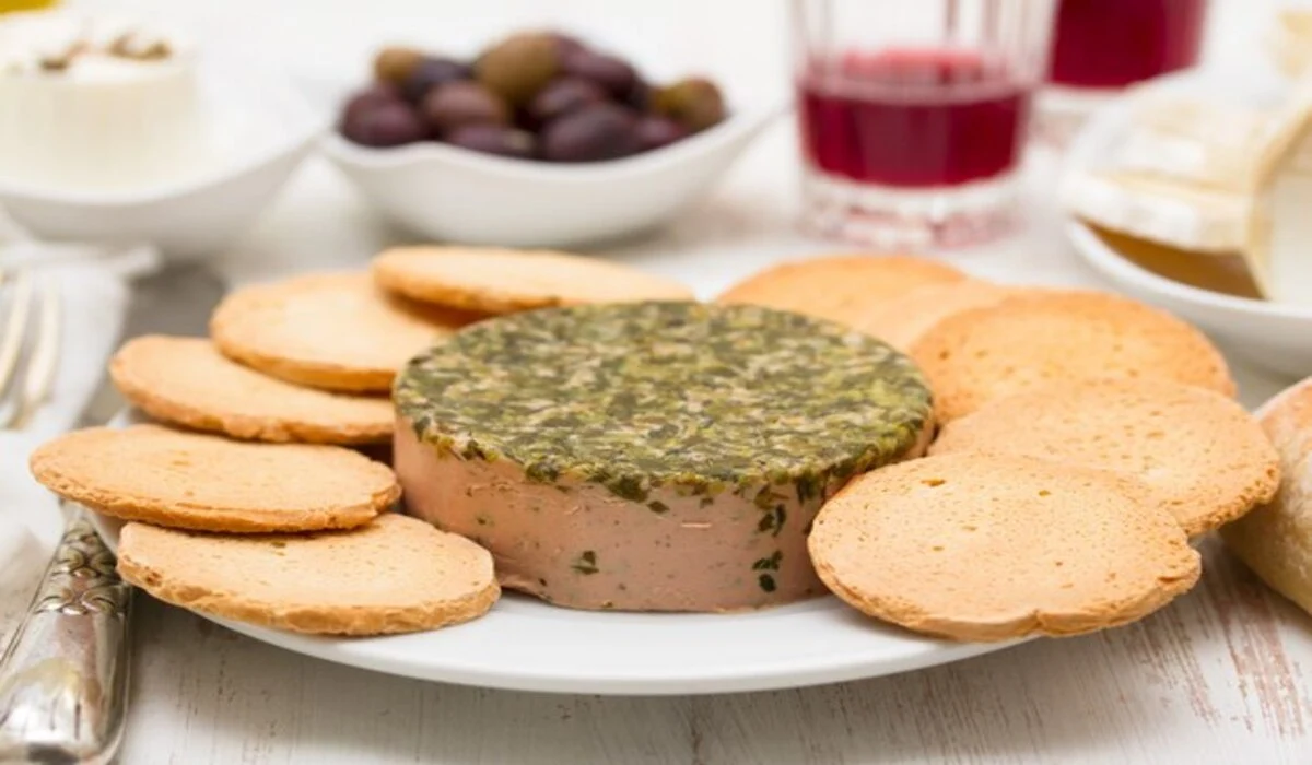 Patê de Ervas com Torradas