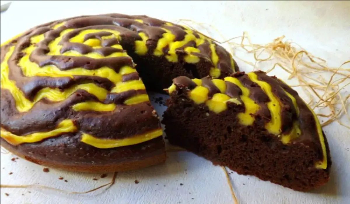 Este Bolo de Chocolate com Creme de Laranja combina a intensidade do chocolate com o frescor cítrico da laranja, criando uma sobremesa surpreendente