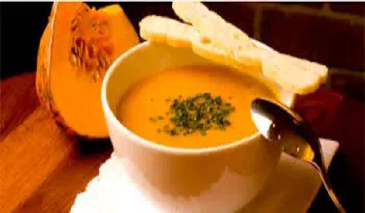 Sopa Detox de Abóbora com Gengibre e Curry